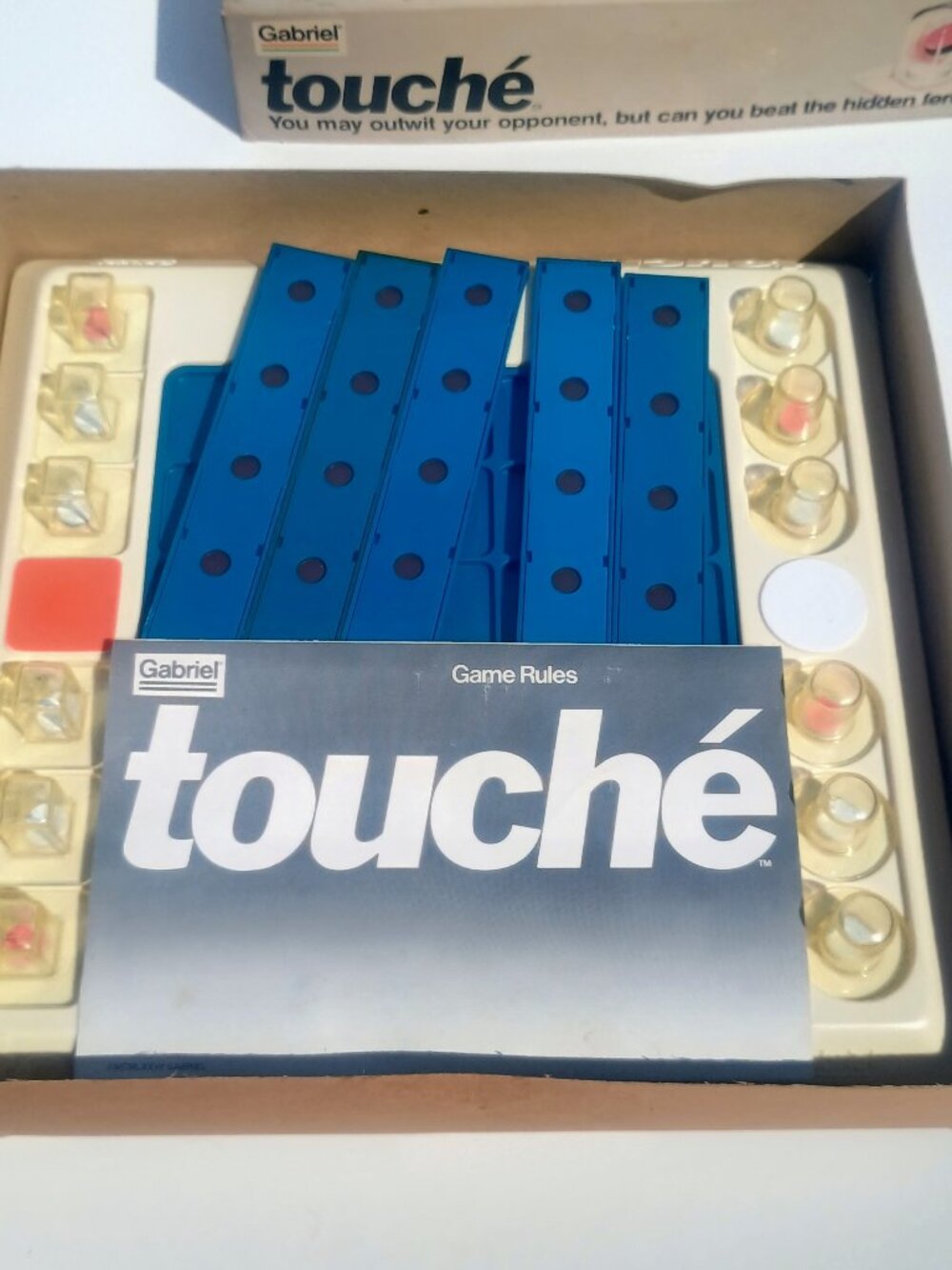 Vintage Touche Magnetic Flip Strategy Board Game 1977 COMPLETE Gabriel  #78382